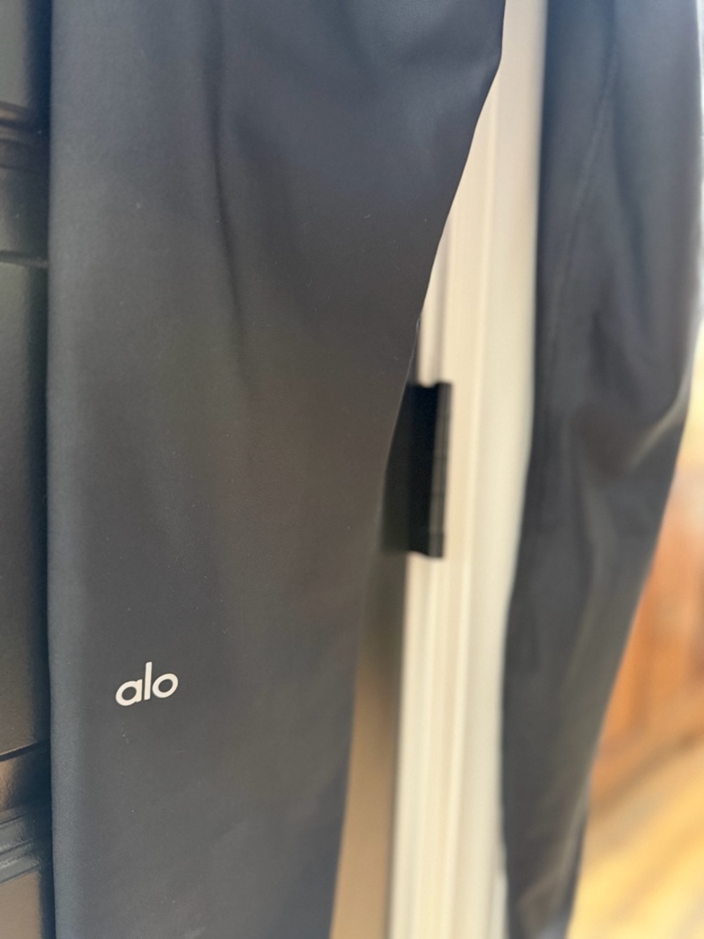 ALO airlift legging